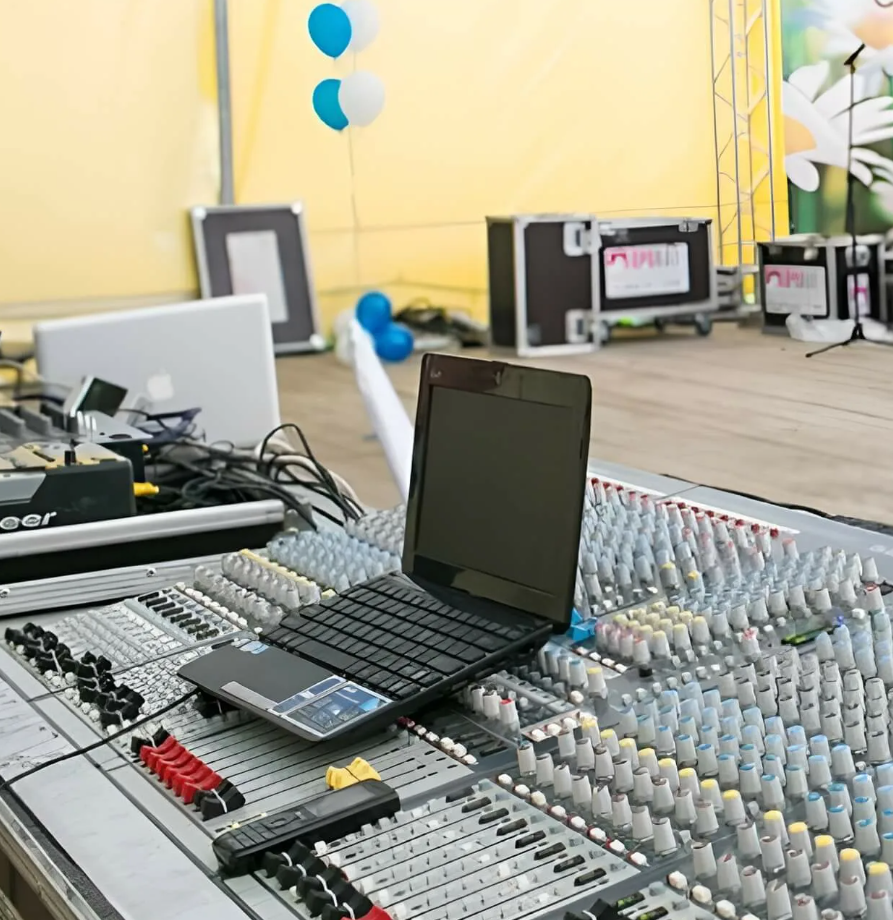 Team preparing sound and lighting equipment in Zaragoza