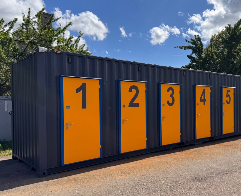 Organised business self-storage facility interior in Toulouse